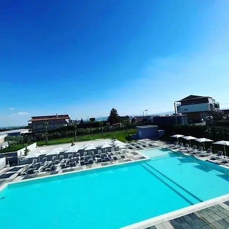 Poolside Irsina