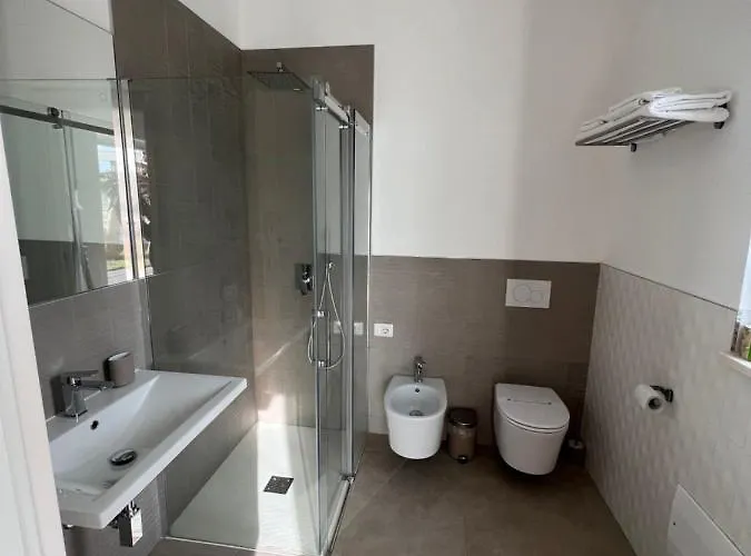 Poolside Bed & Breakfast 3*